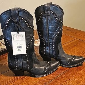 Black studded Idyllwind boots by Miranda Lambert, NEVER WORN